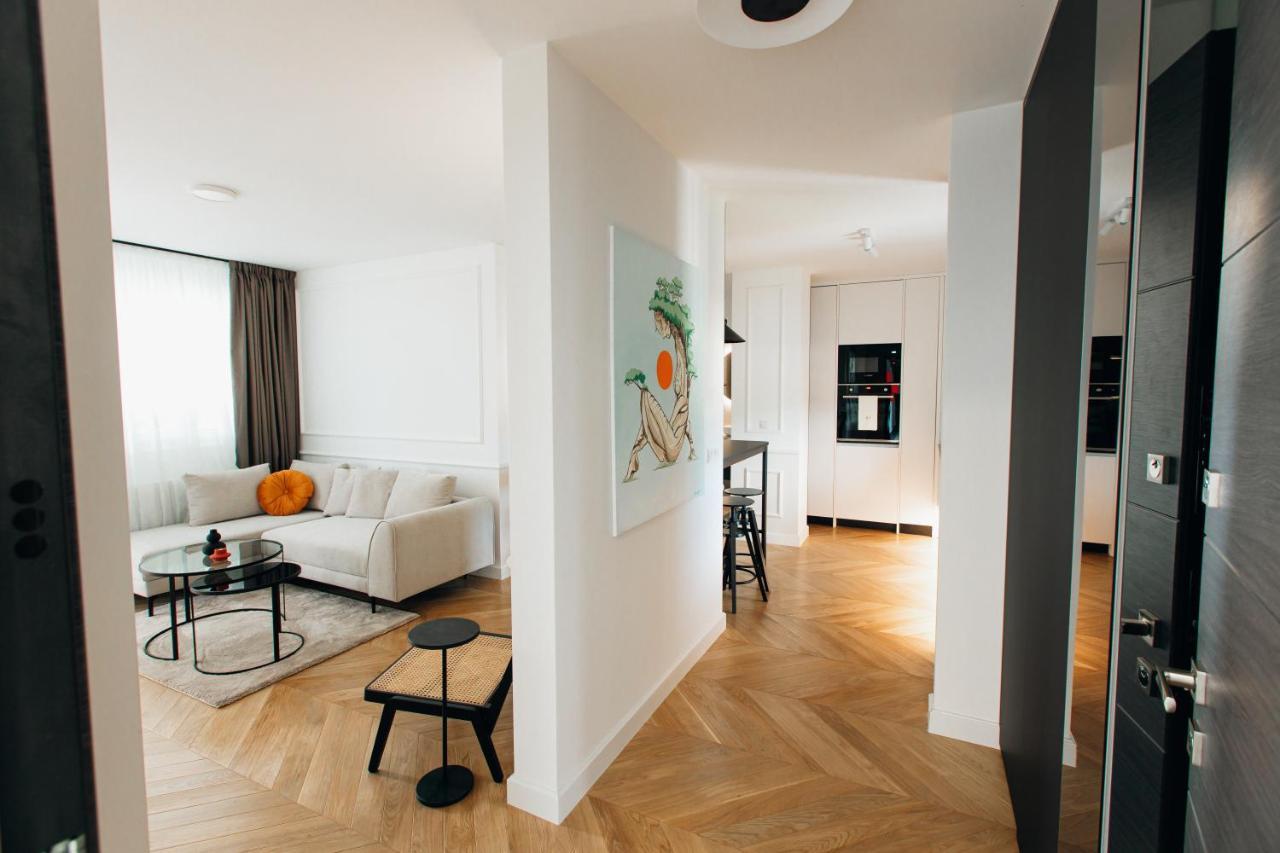 Stan Na Dan - Chic Home Banja Luka Bagian luar foto